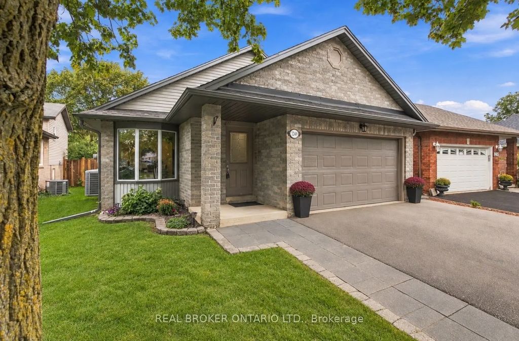 1249 Thorpe Road, Burlington