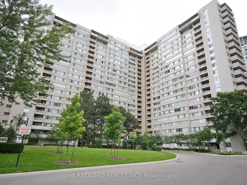 3590 Kaneff Crescent 405, Mississauga