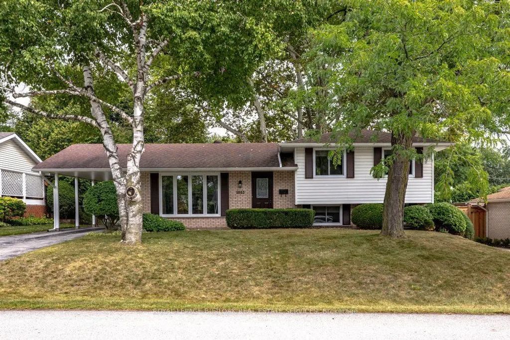 1083 Manorwood Drive, Burlington