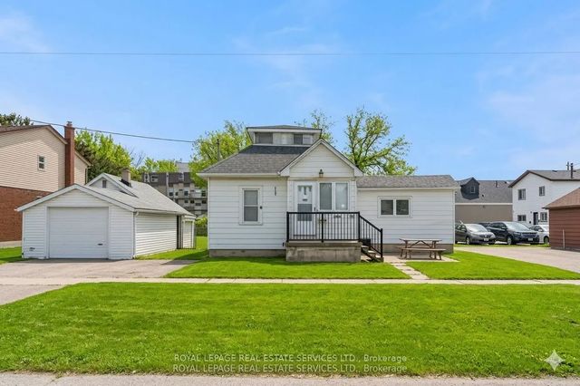 2386 Sovereign Street, Oakville