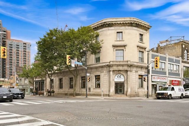 2854 Dundas Street W 3, Toronto W02