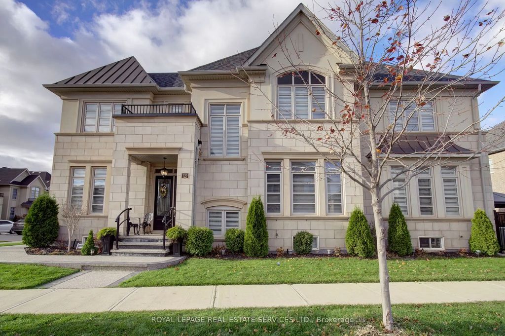 135 Zachary Crescent, Oakville
