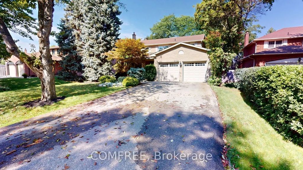 2043 Burbank Drive, Mississauga