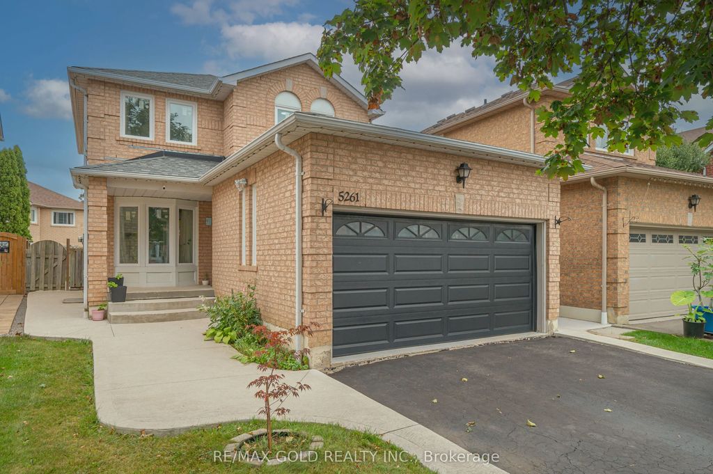 5261 River Forest Court, Mississauga