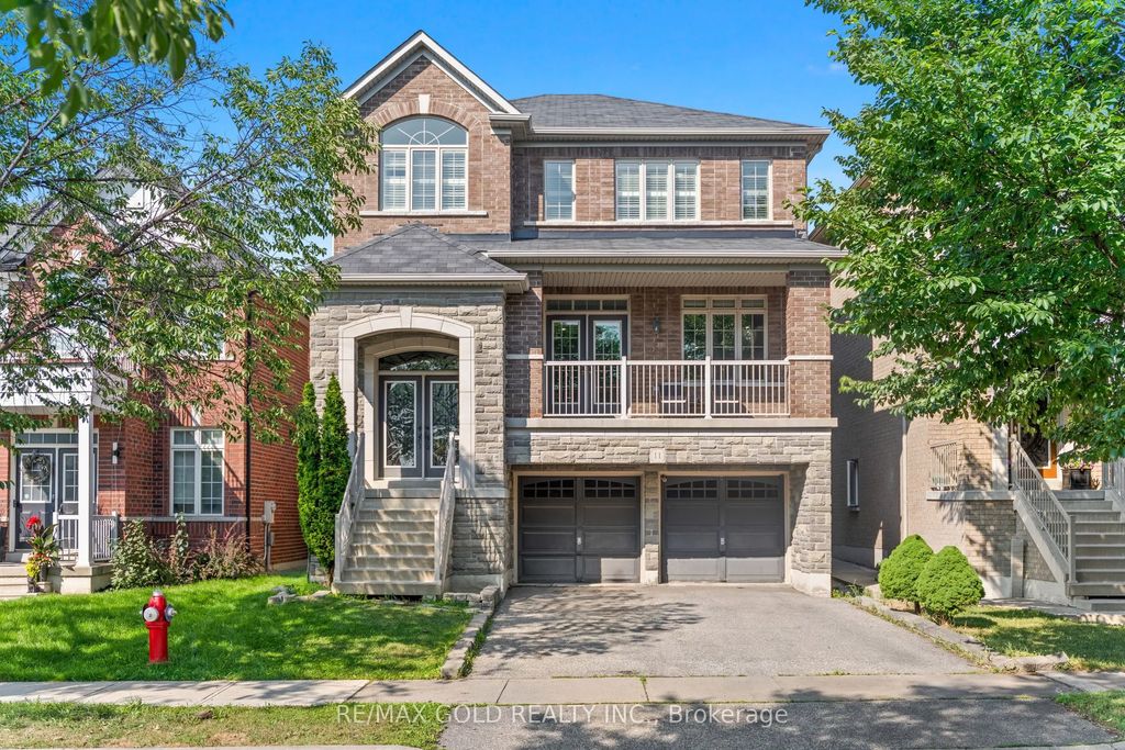 11 Clearfield Drive, Brampton
