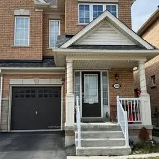 100 Lanark Circle #1 (main & 2nd Floor), Brampton