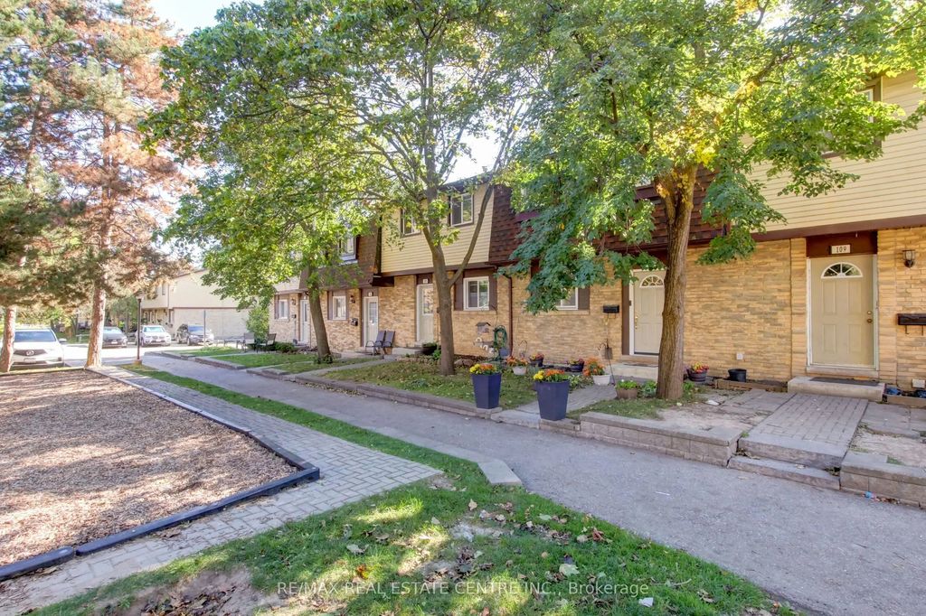 45 Hansen Road N 108, Brampton