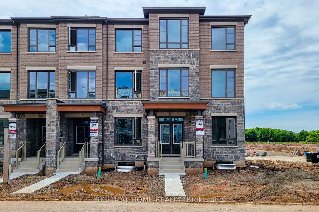 1131 Wheat Boom Drive, Oakville