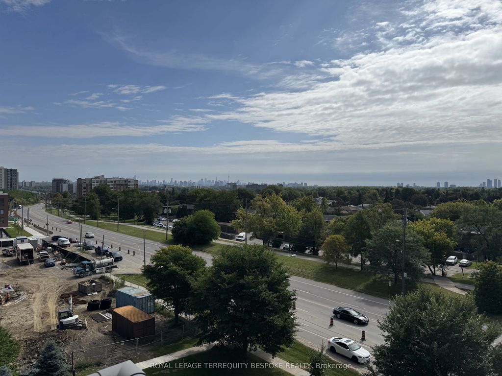 1403 Royal York Boulevard 614, Toronto W09