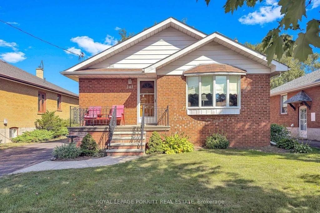 247 Hallmark Avenue, Toronto W06