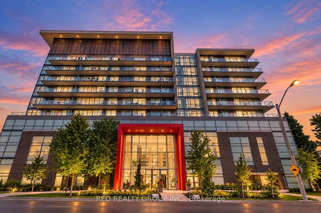 15 James Finlay Way 920, Toronto W05