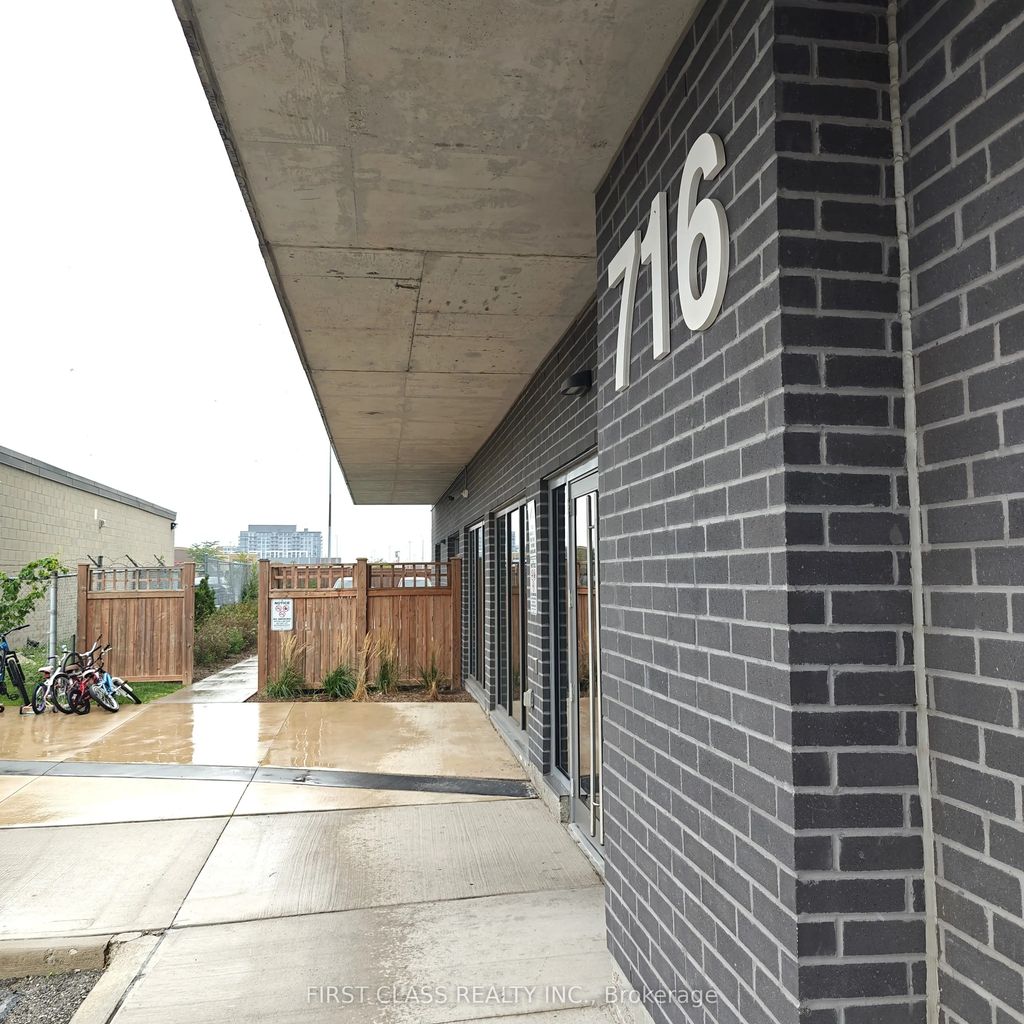 716 Main Street E 808, Milton