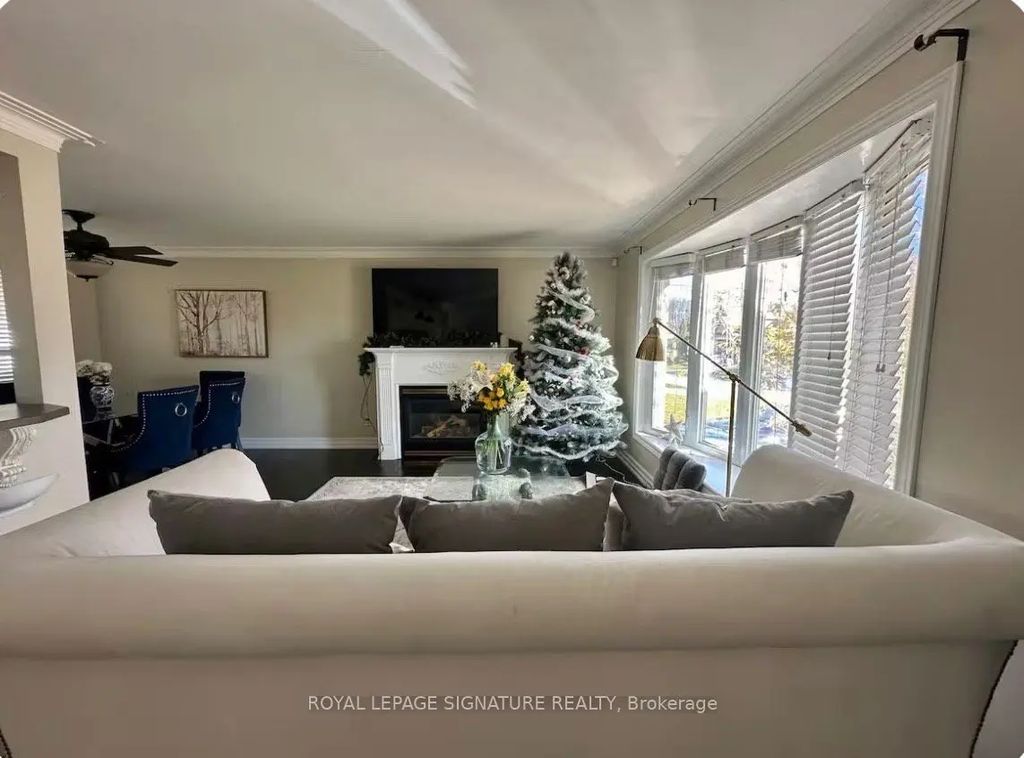 1353 Sheldon Avenue, Oakville