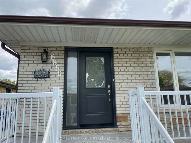 6856 Darcel Avenue, Mississauga