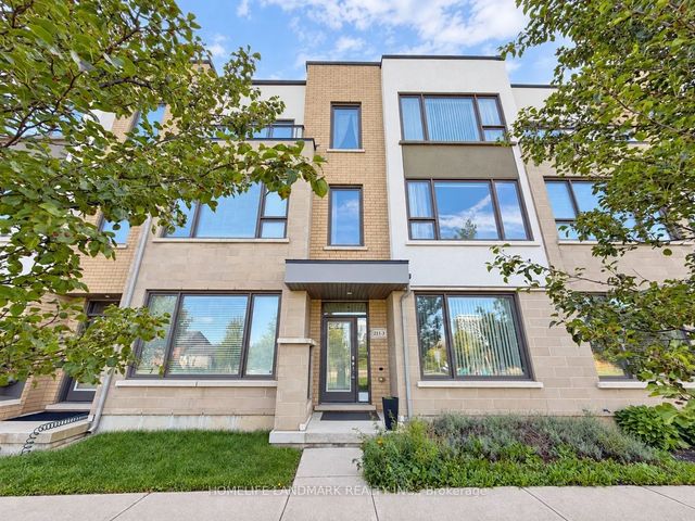 211 Squire Crescent 3, Oakville