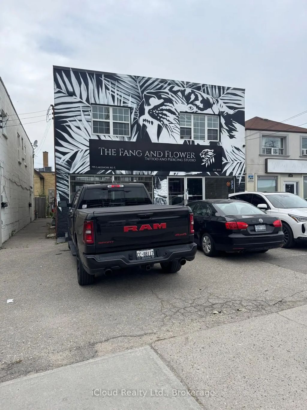 795 Lakeshore Road E 2c, Mississauga