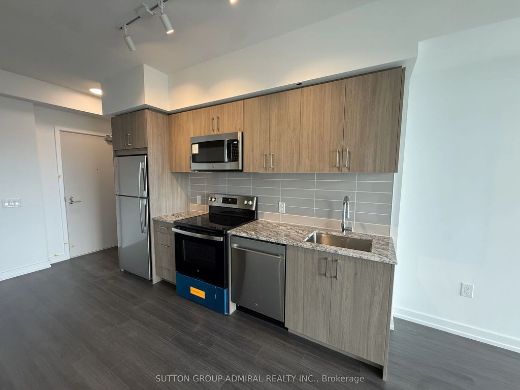 4010 Eglinton Avenue 2311, Toronto W09