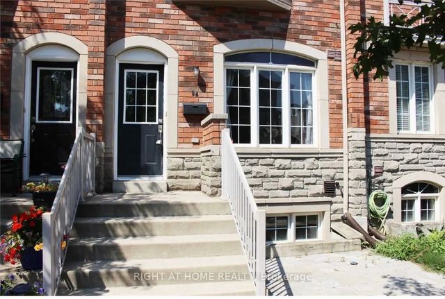 94 Jim Baird Mews, Toronto W05