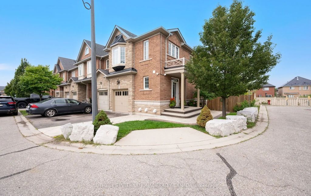 745 Farmstead Drive 21, Milton