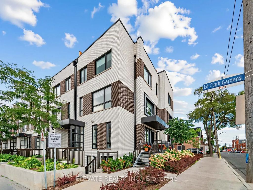 40 Ed Clark Gardens Boulevard 15, Toronto W03