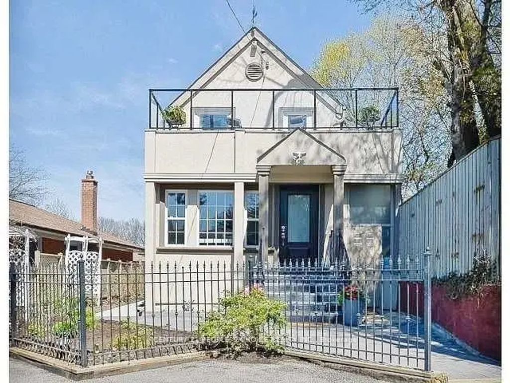 63 Stephen Drive, Toronto W07