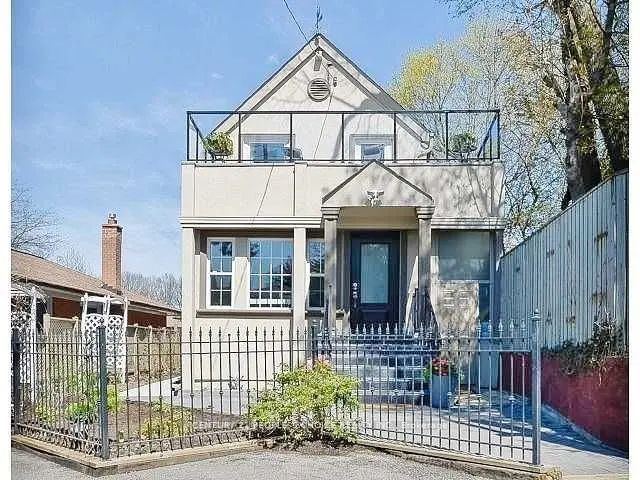 63 Stephen Drive, Toronto W07