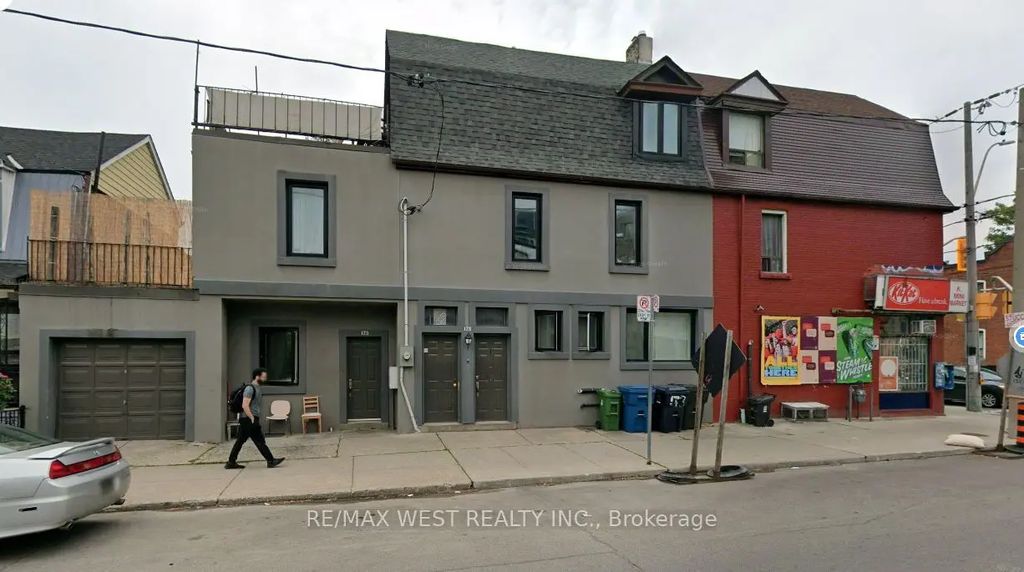 173 Lappin Avenue E, Toronto W02