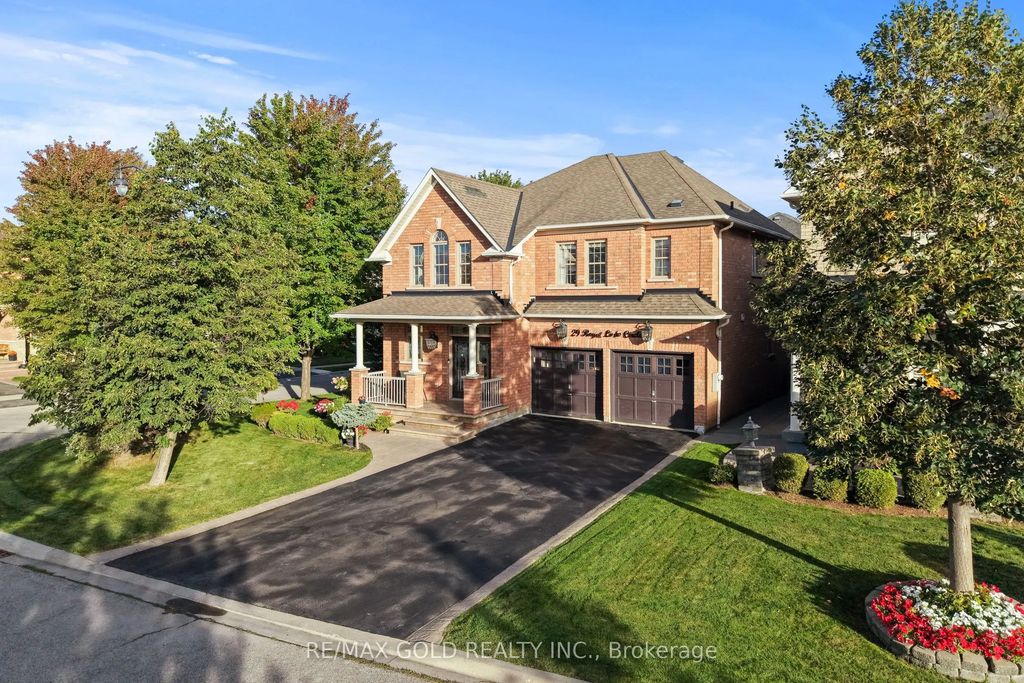 29 Royal Links Circle, Brampton
