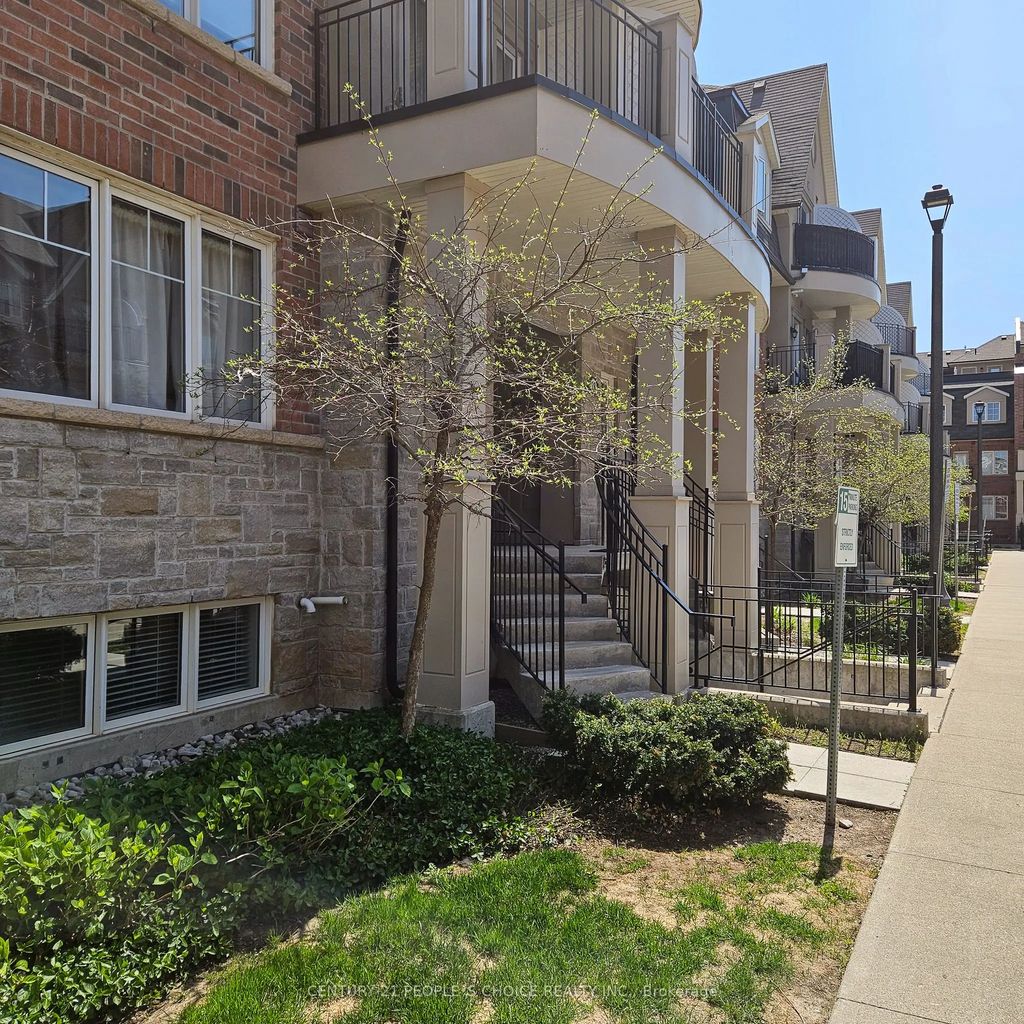 2420 Baronwood Drive 28-04, Oakville