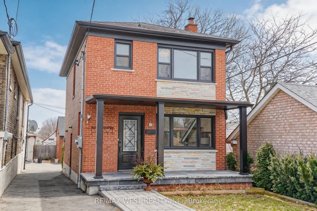 11 Helen Avenue, Toronto W03