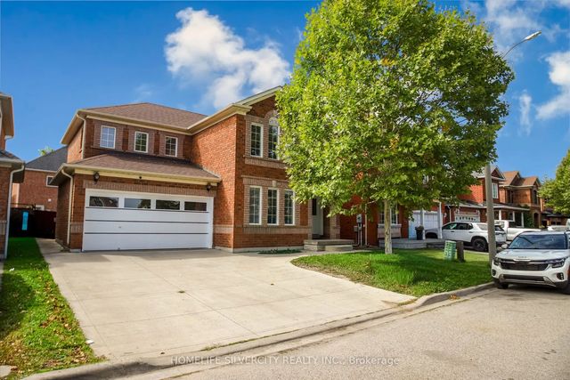 22 Meadow Glade Road, Brampton
