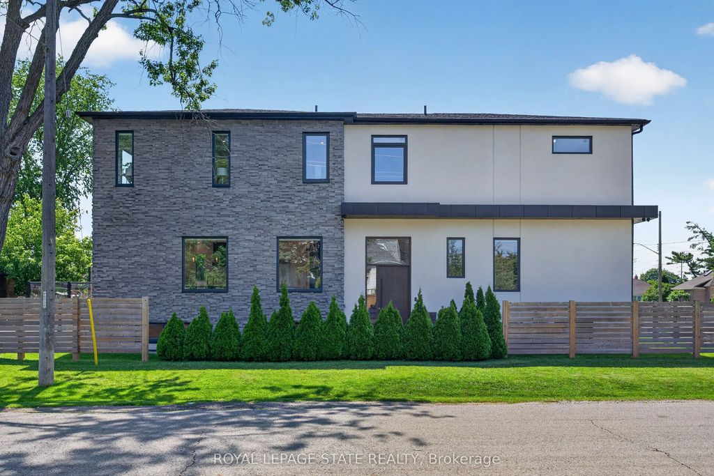 1047 Meredith Avenue, Mississauga