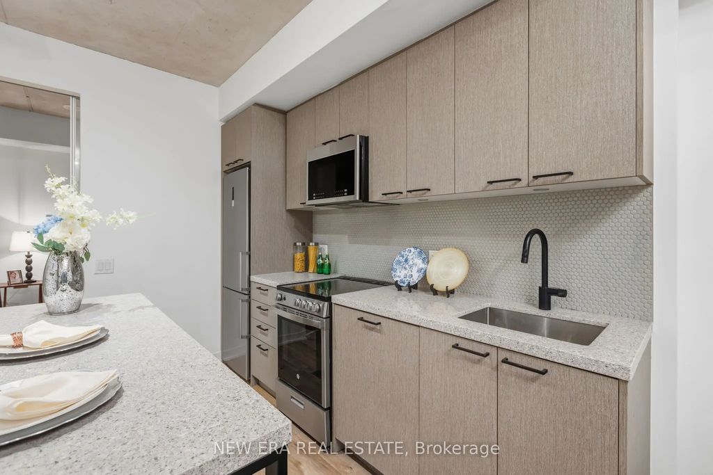 1808 St. Clair Avenue W 301, Toronto W03