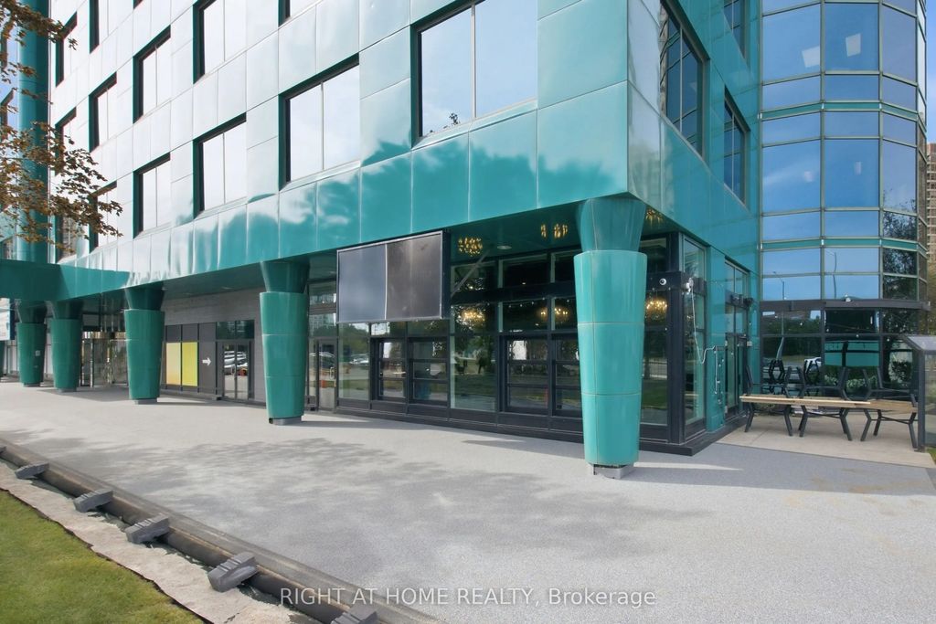 10 Kingsbridge Garden Circle 101, Mississauga
