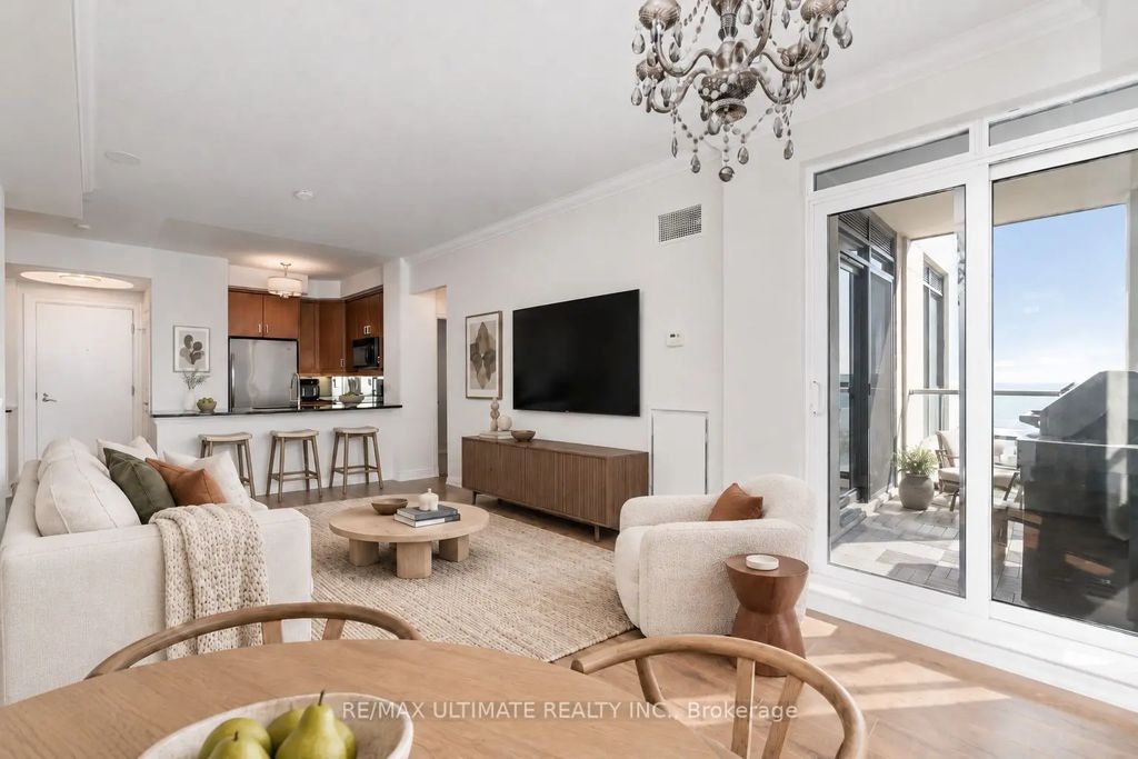 2083 Lake Shore Boulevard W 1213, Toronto W06