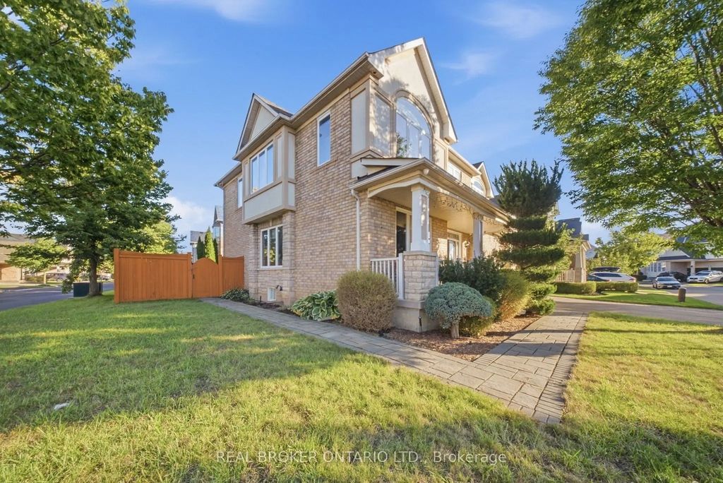 1078 Mcneil Drive, Milton