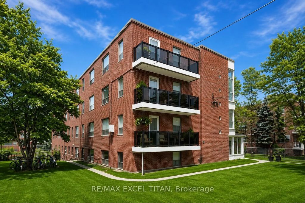 4 Hill Heights Road 101, Toronto W07