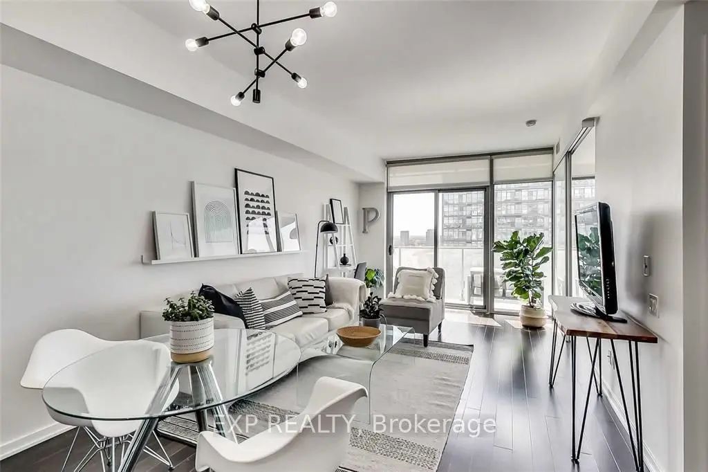 103 The Queensway N/a 2607, Toronto W01