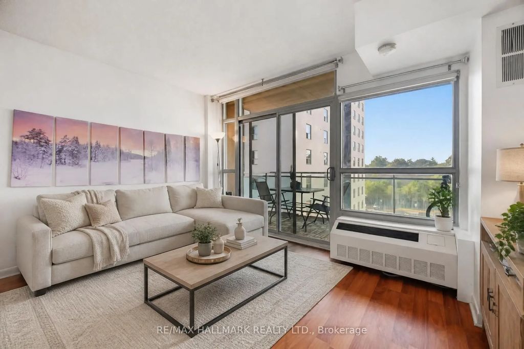 2464 Weston Road 505, Toronto W04