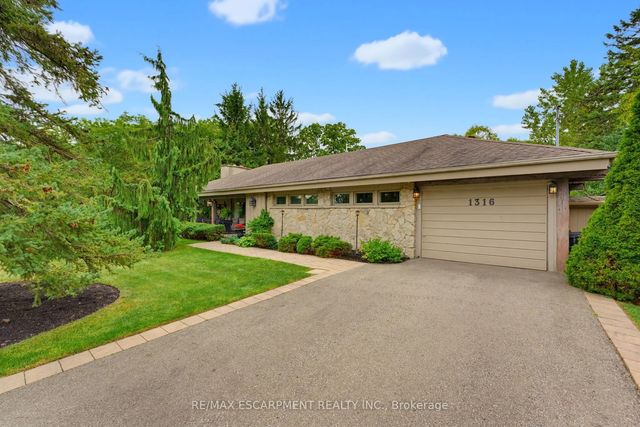 1316 Nevarc Drive, Burlington