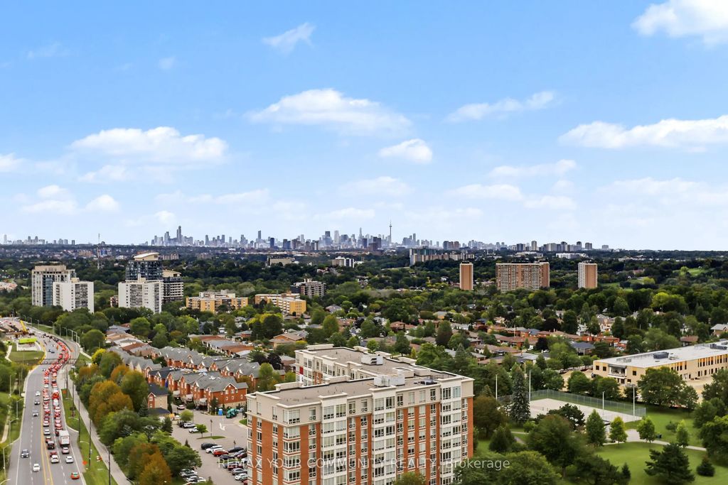 4010 Eglinton Avenue W 1913, Toronto W09