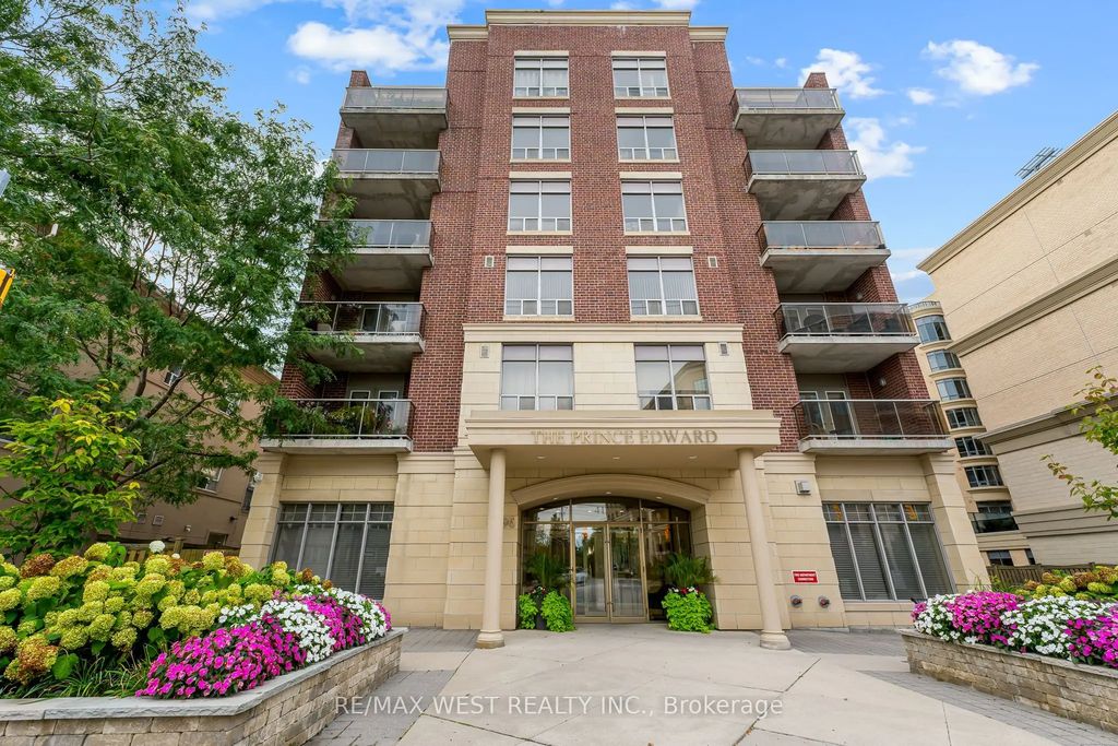 4196 Dundas Street W 402, Toronto W08