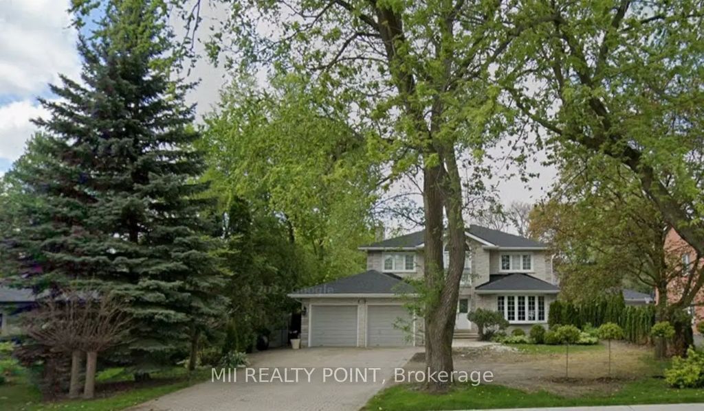 108 Rathburn Road, Toronto W08