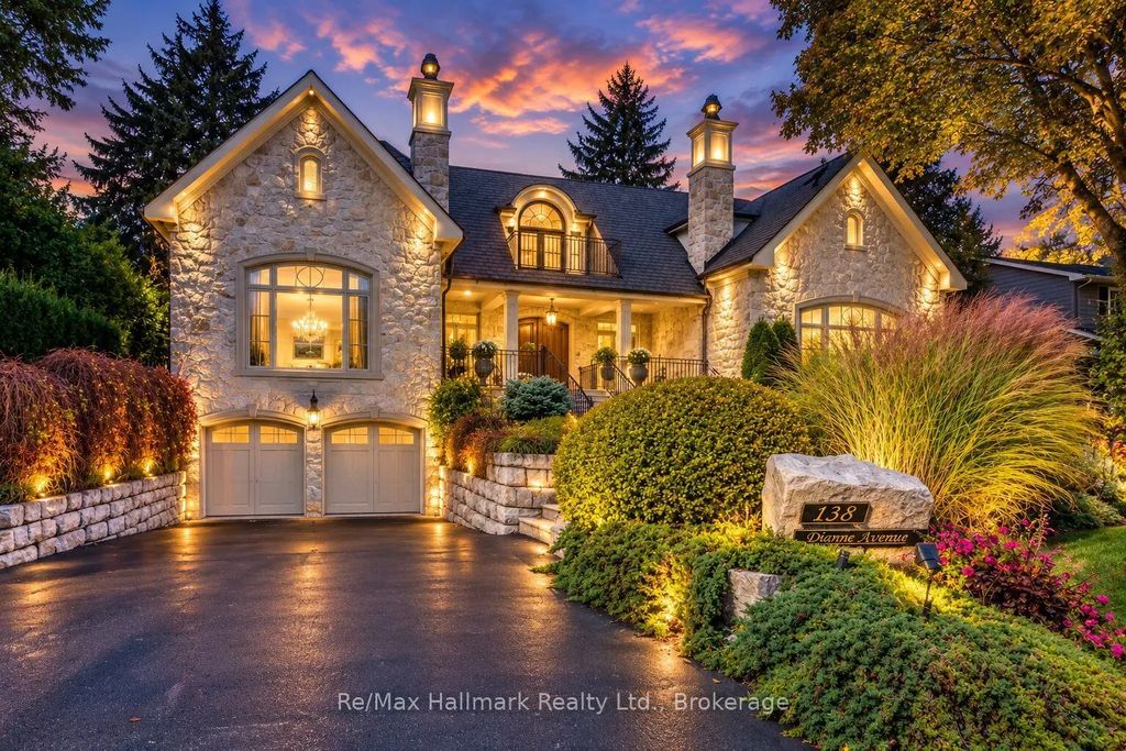 138 Dianne Avenue, Oakville