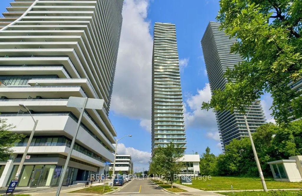 33 Shore Breeze Drive 3302, Toronto W06