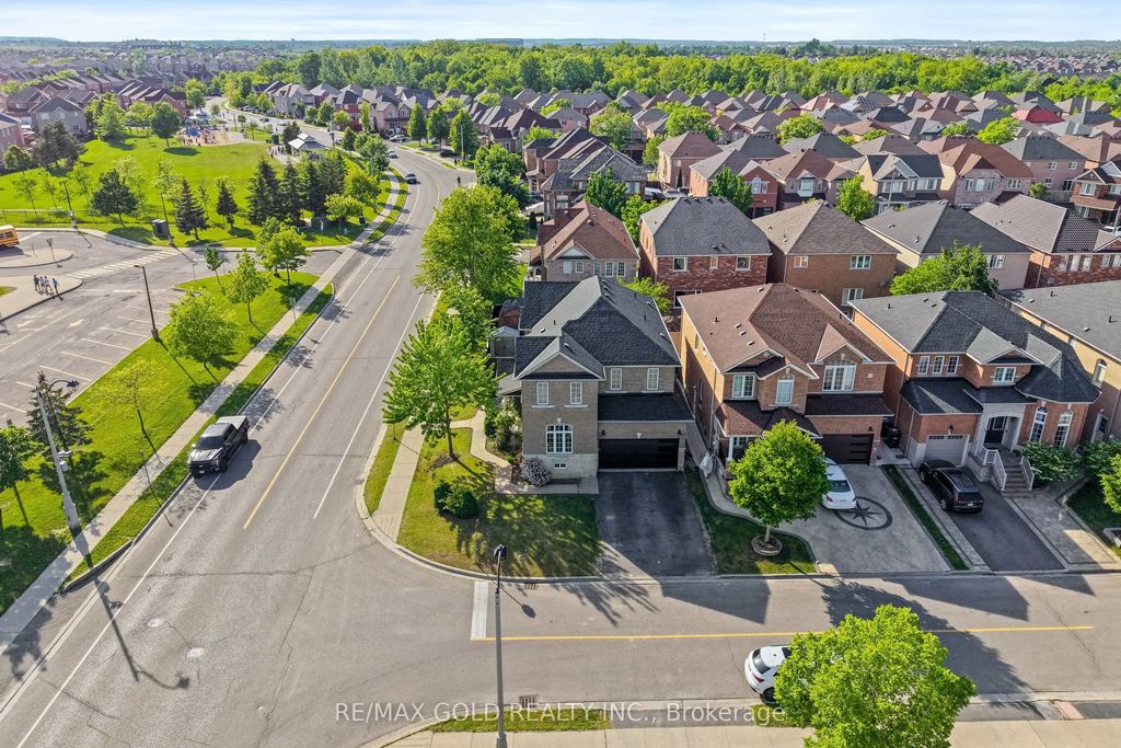 261 Mountainash Road, Brampton