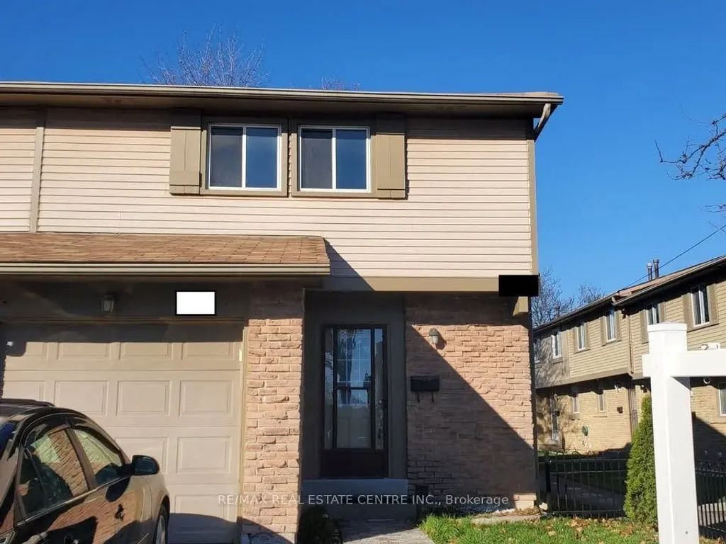 57 Hansen Road N #20, Brampton