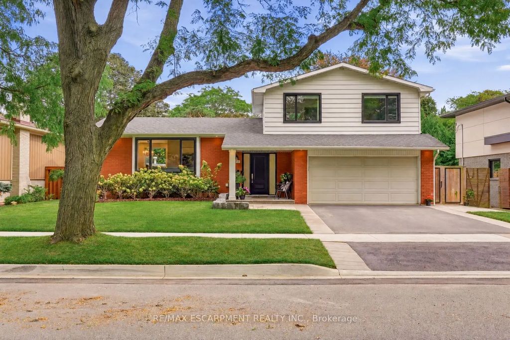 3368 Guildwood Drive, Burlington
