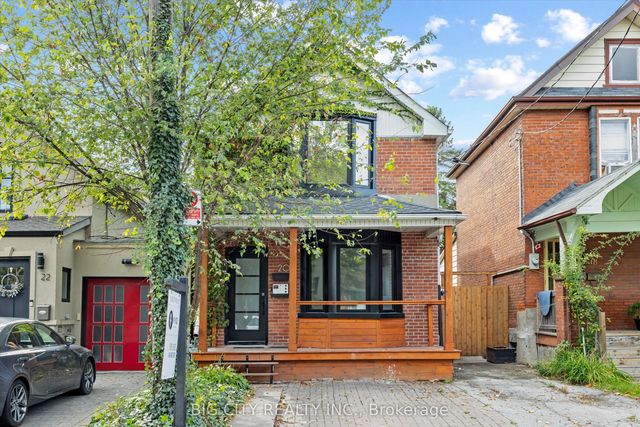 20 Gray Avenue Upper, Toronto W03