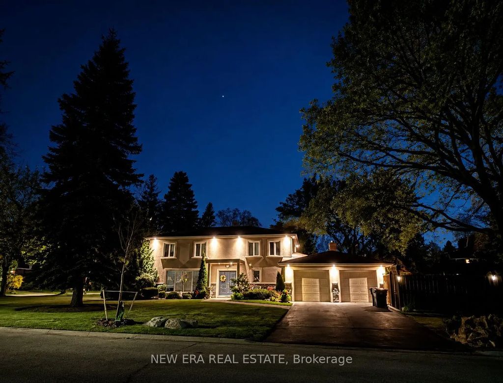 1423 Bunsden Avenue, Mississauga
